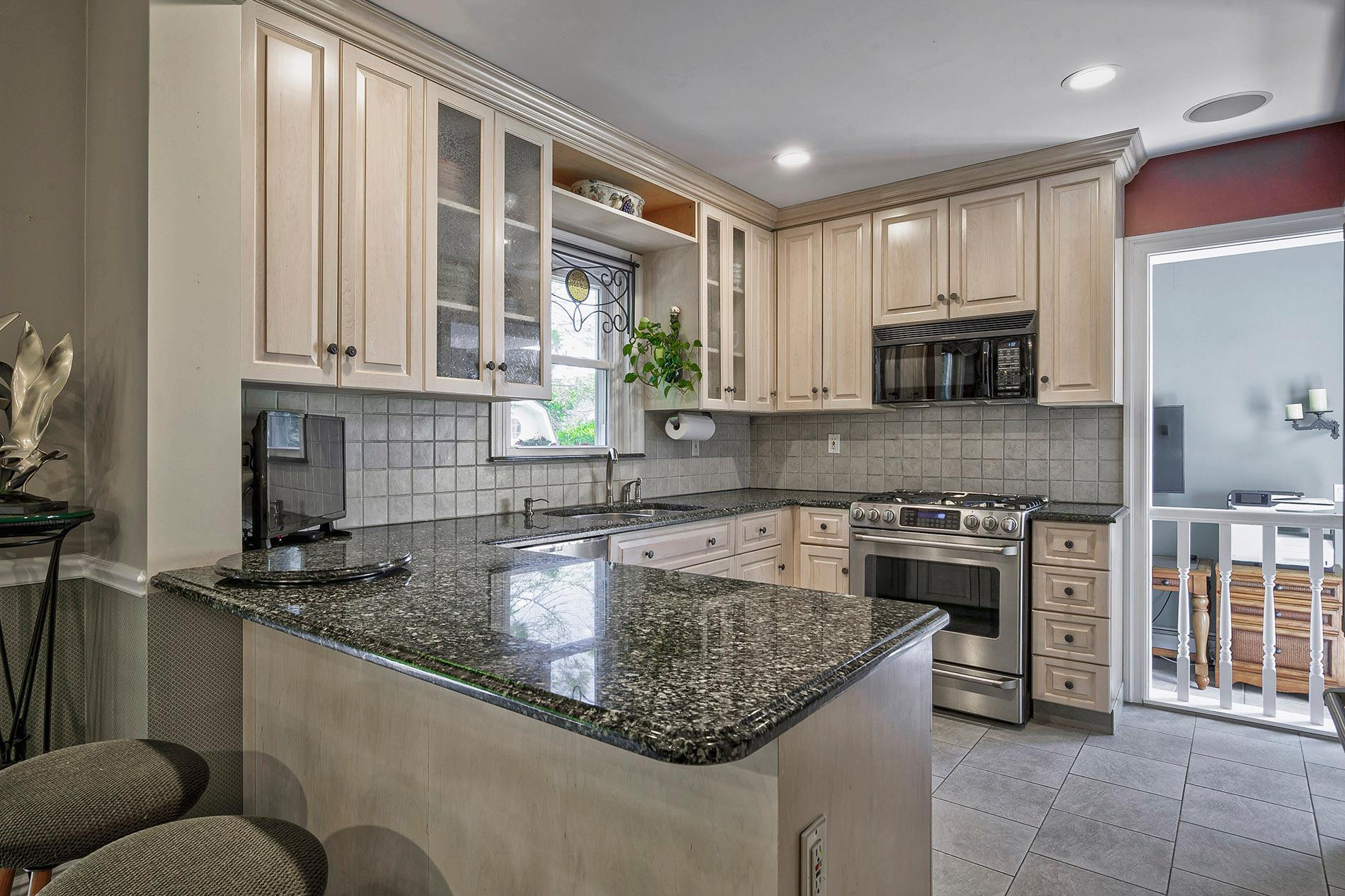 23 South Sixth Street St, Locust Valley, New York image 19