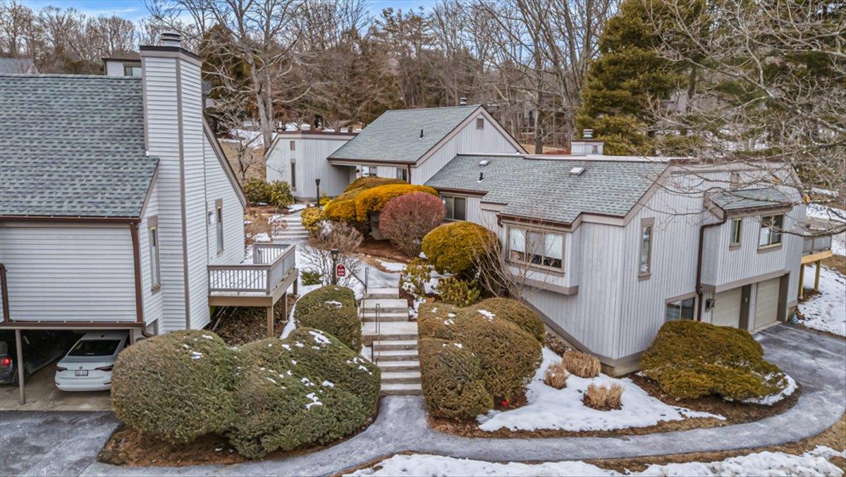 Heritage Hills A, Somers, New York - 2 Bedrooms  
2 Bathrooms  
5 Rooms - 