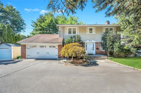 Photo of 257 Berry Hill Road, Syosset, NY 11791 (MLS # 917369)