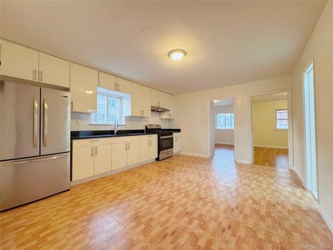 11701 14th Avenue 1F College Point NY 11356