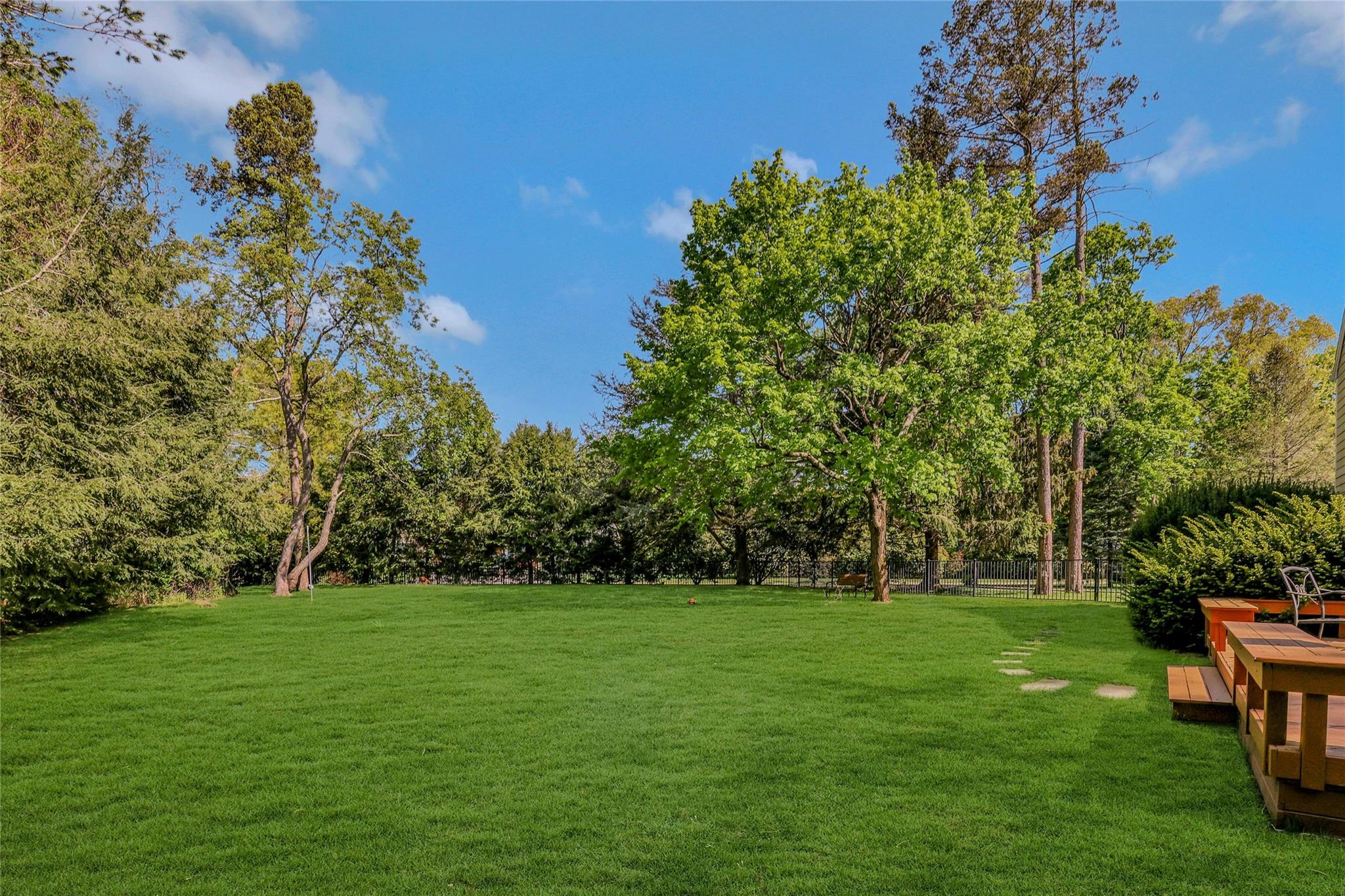 1 Balsar Court, Syosset, New York image 23