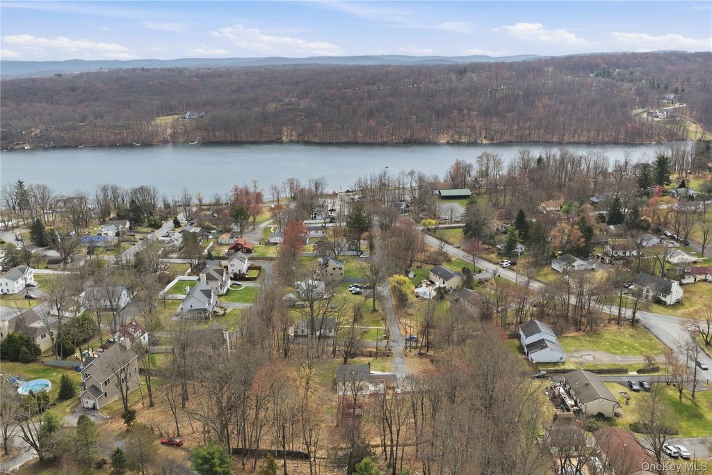 Photo of 28 Branch Street, Monroe, NY 10950 (MLS # 979066)