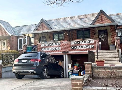 87-12 77th Avenue Glendale NY 11385