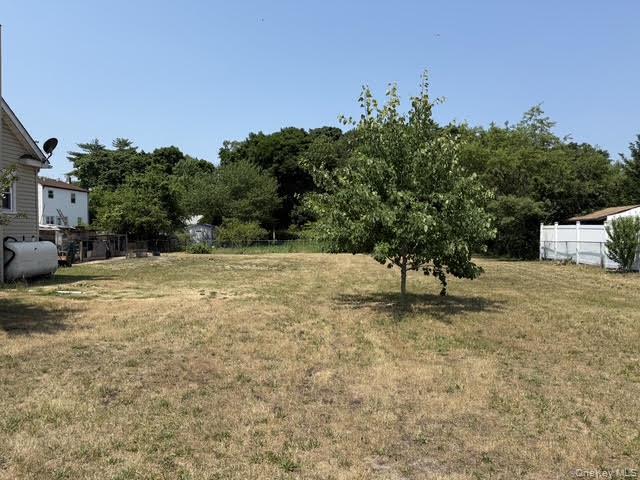 Photo of 1624 E 3rd Avenue, Bay Shore, NY 11706 (MLS # 1005955)