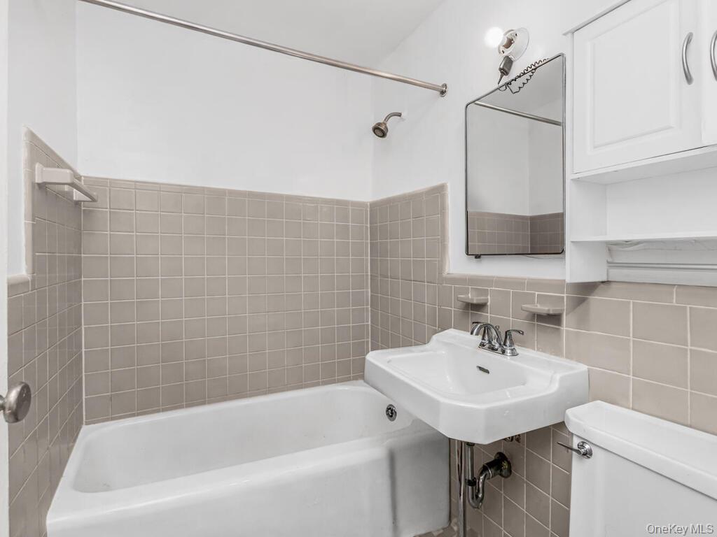 8 Fordham Hill Oval 3D