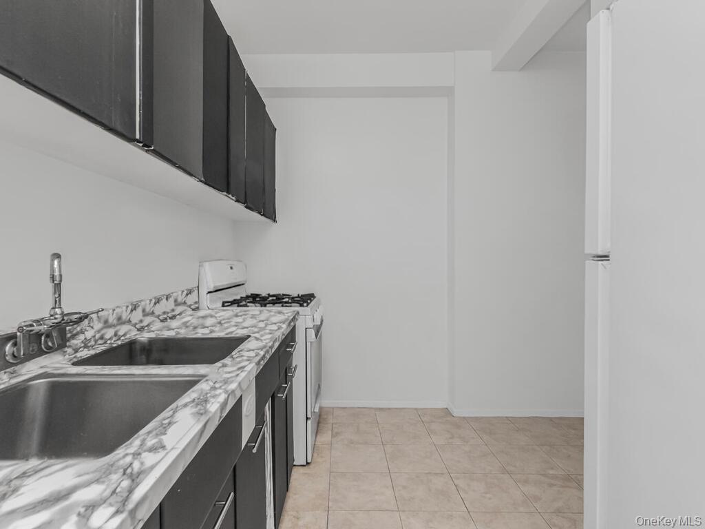 8 Fordham Hill Oval 3D