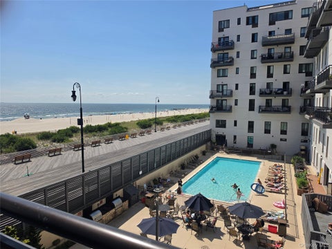 Condo For Rent - 100 W Broadway #3J<br/> Nassau County, Long Beach, NY 11561