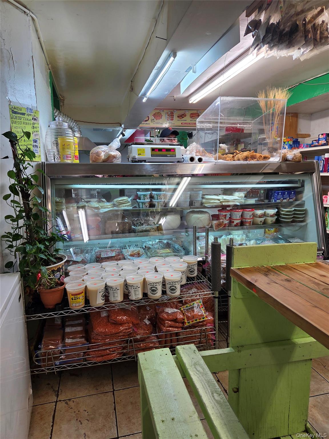 108-19 Roosevelt Ave, Avenue