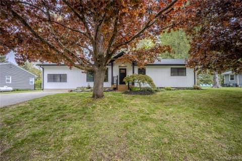 Homes For Sale - 20 Manor Road<br/> Rhinebeck, NY 12572