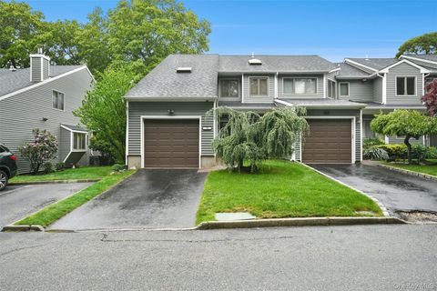 Condo For Sale - 76 Jeremy Circle<br/> Nesconset, NY 11767