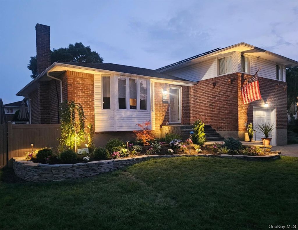 Photo of 129 Stephen Street, Levittown, NY 11756 (MLS # 958118)