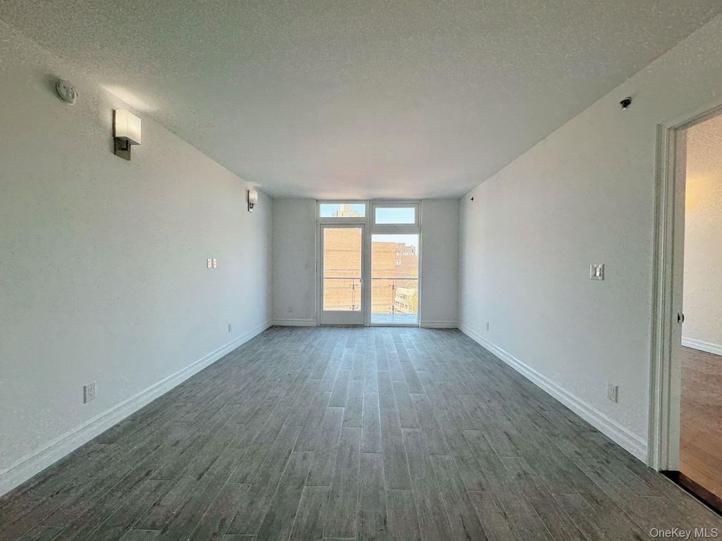 Photo of 65-18 Austin St St #7B, Rego Park, NY 11374 (MLS # 841237)