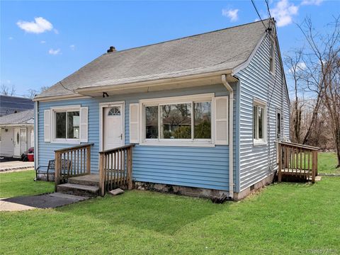 106 Eleanor Avenue, Mastic, NY 11950 - MLS#: 935292