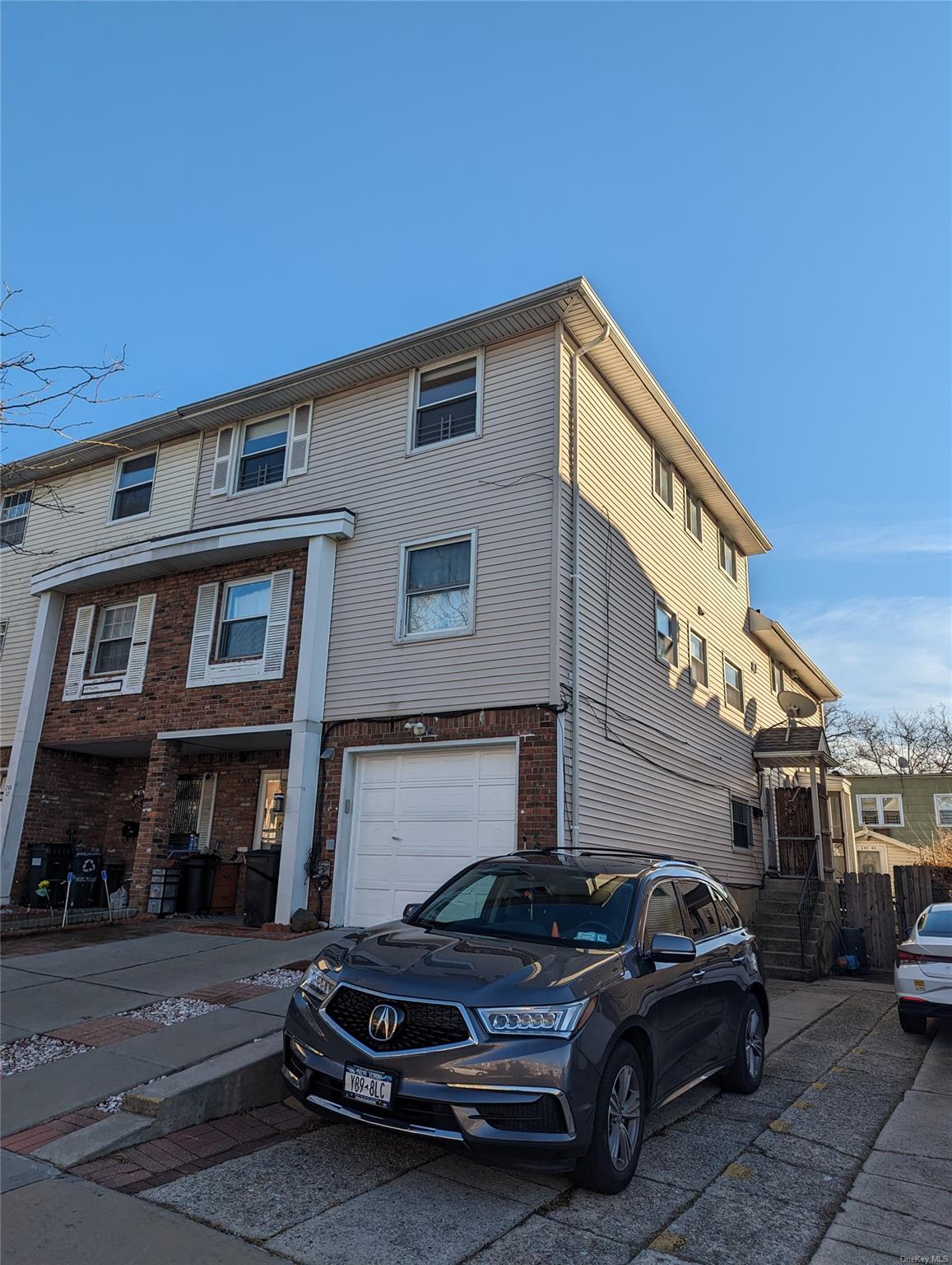 Rental Property at 67th Avenue 2F, Little Neck, Queens, NY - Bedrooms: 3 
Bathrooms: 2  - $3,100 MO.