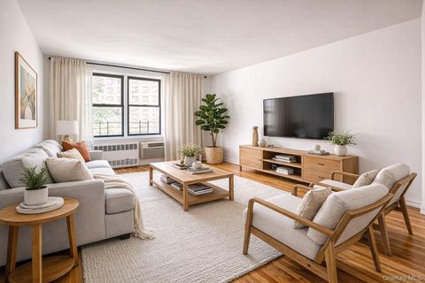 Condo For Sale - 100-25 Queens Boulevard #5G<br/> Forest Hills, NY 11375