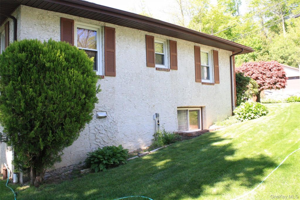 Photo of 37 Valhalla Road, Carmel, NY 10512 (MLS # 1000416)