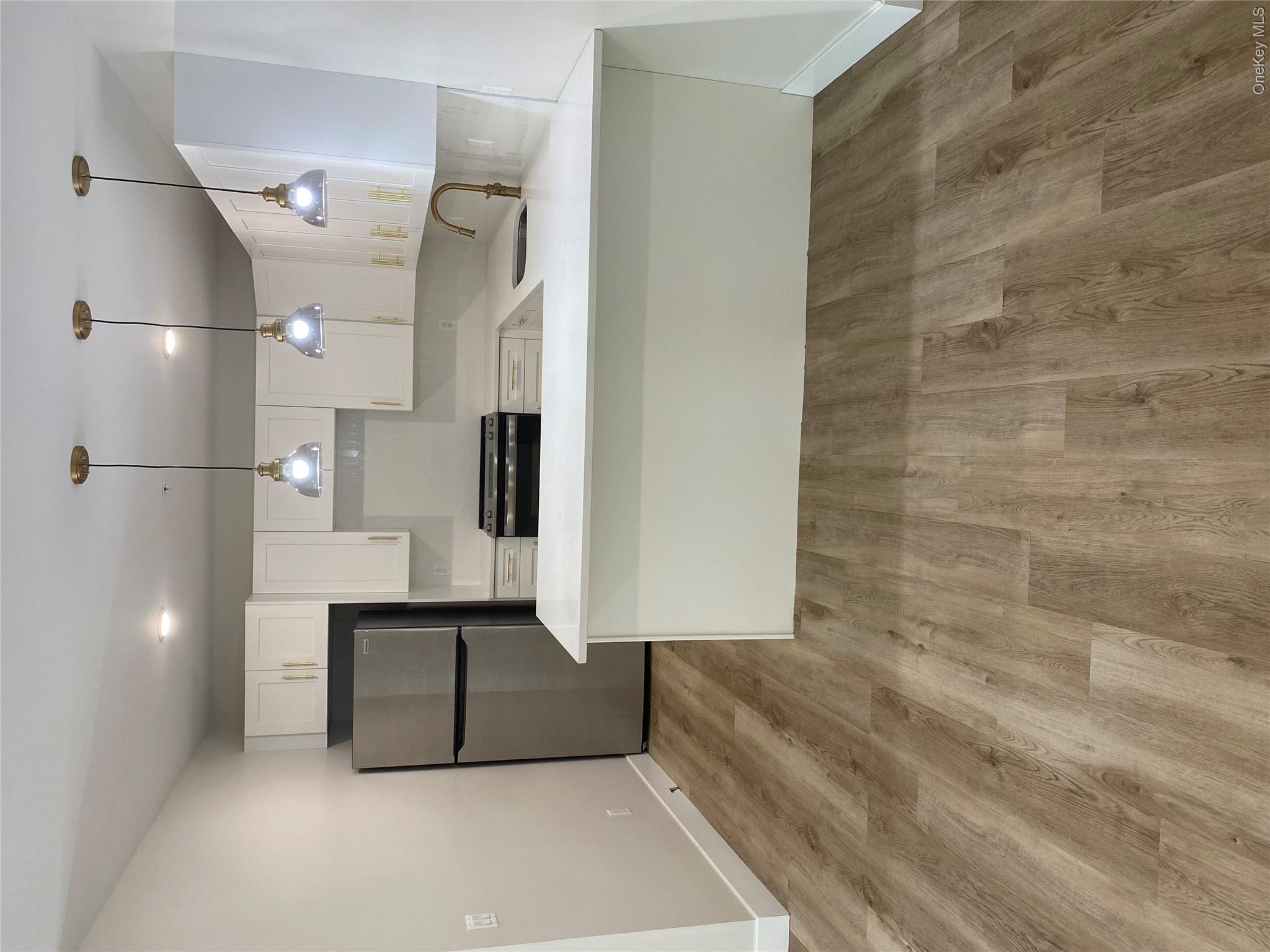 126 N Montgomery Street 122