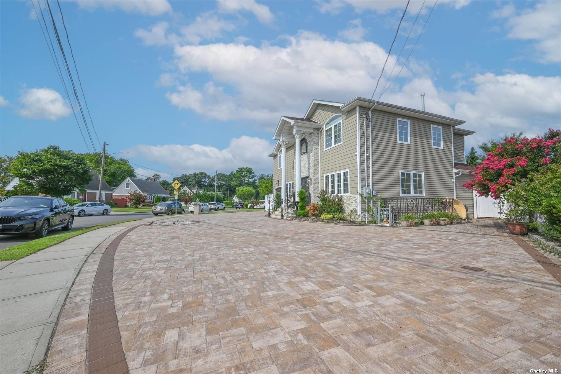 1056 North Drive