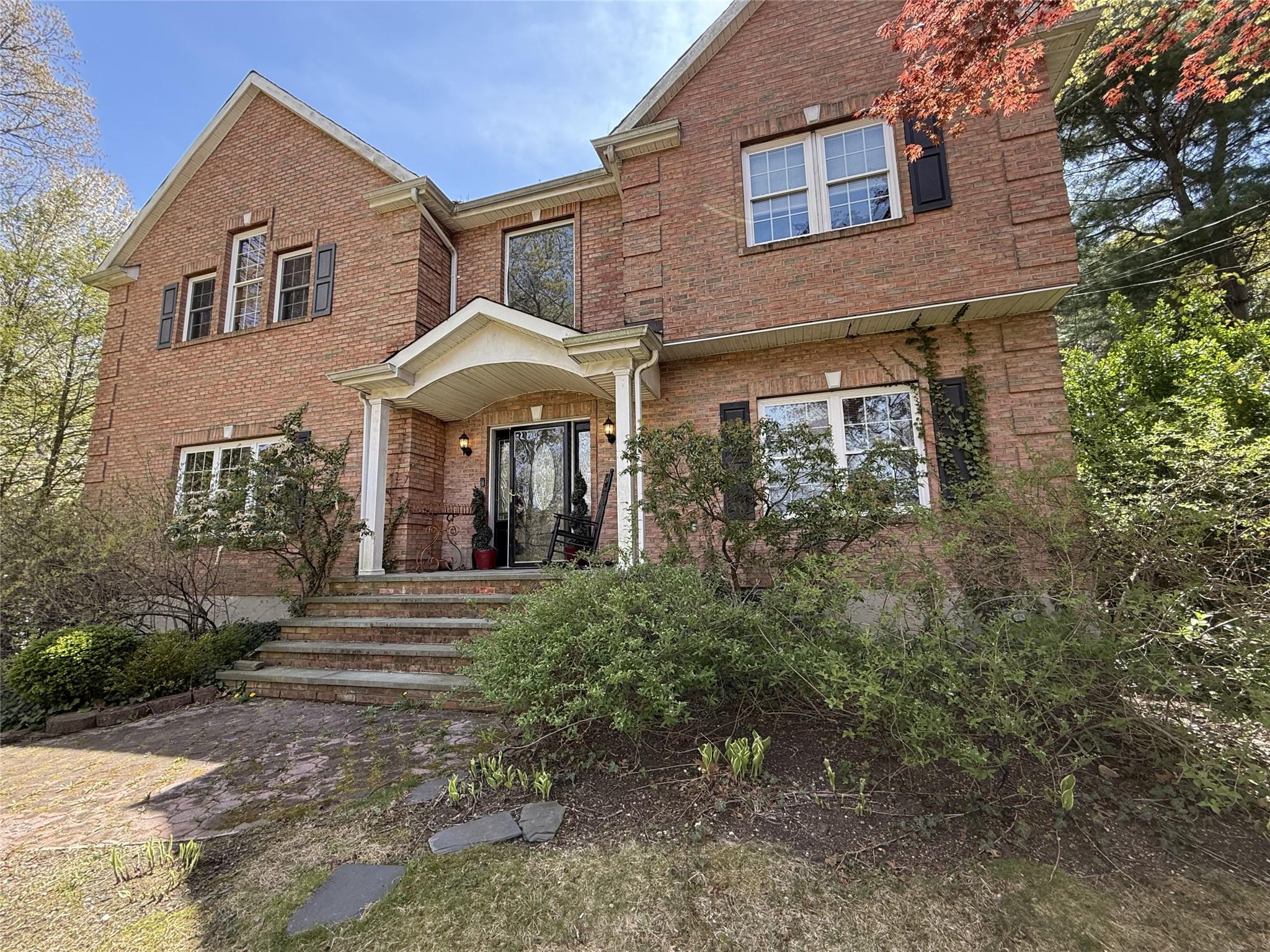 48 Hennessey Drive