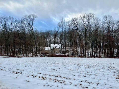 22 Troutbeck Crescent Amenia NY 12501