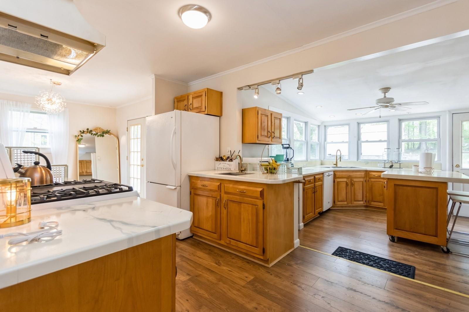13 Berry Road, Marlboro, New York image 5