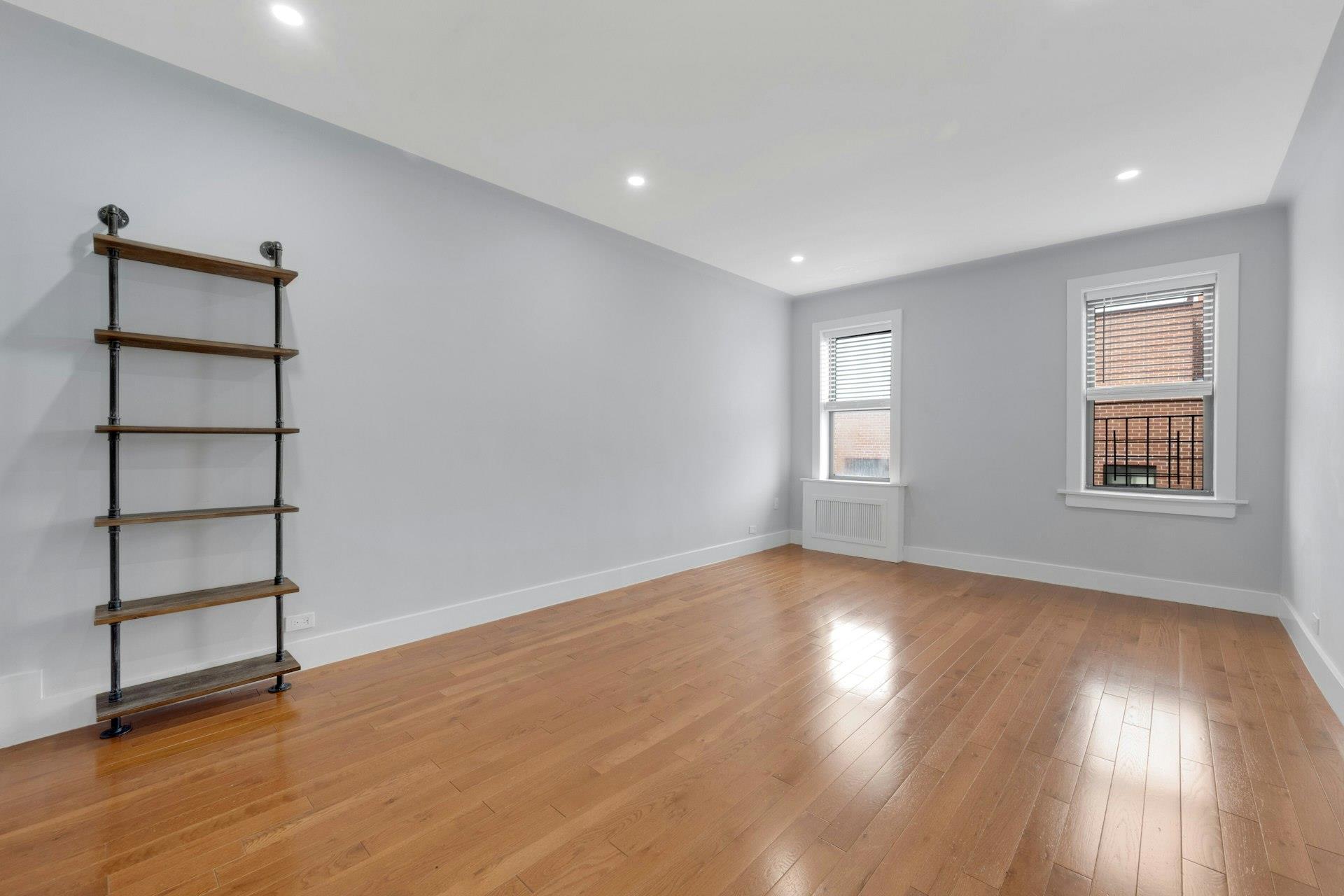 Bronx, New York 10457, United States, 1 Bedroom Bedrooms, ,1 BathroomBathrooms,Residential,Active,97741