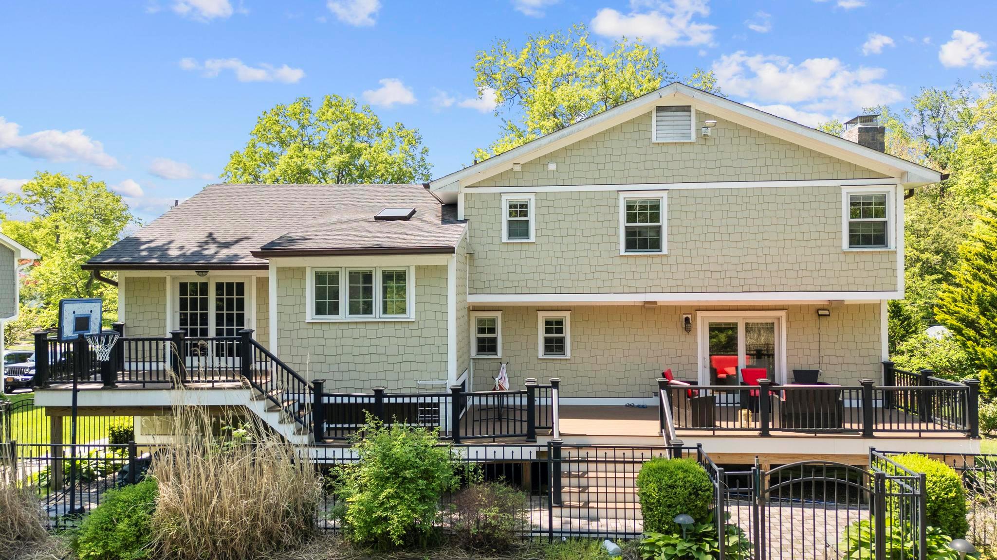 12 Cherry Lane