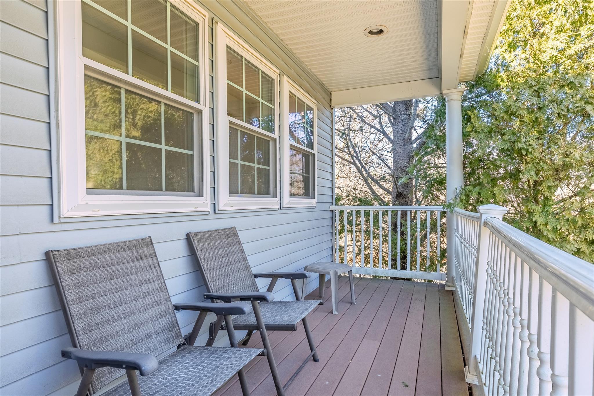 232 Haypath Road, Old Bethpage, New York image 2