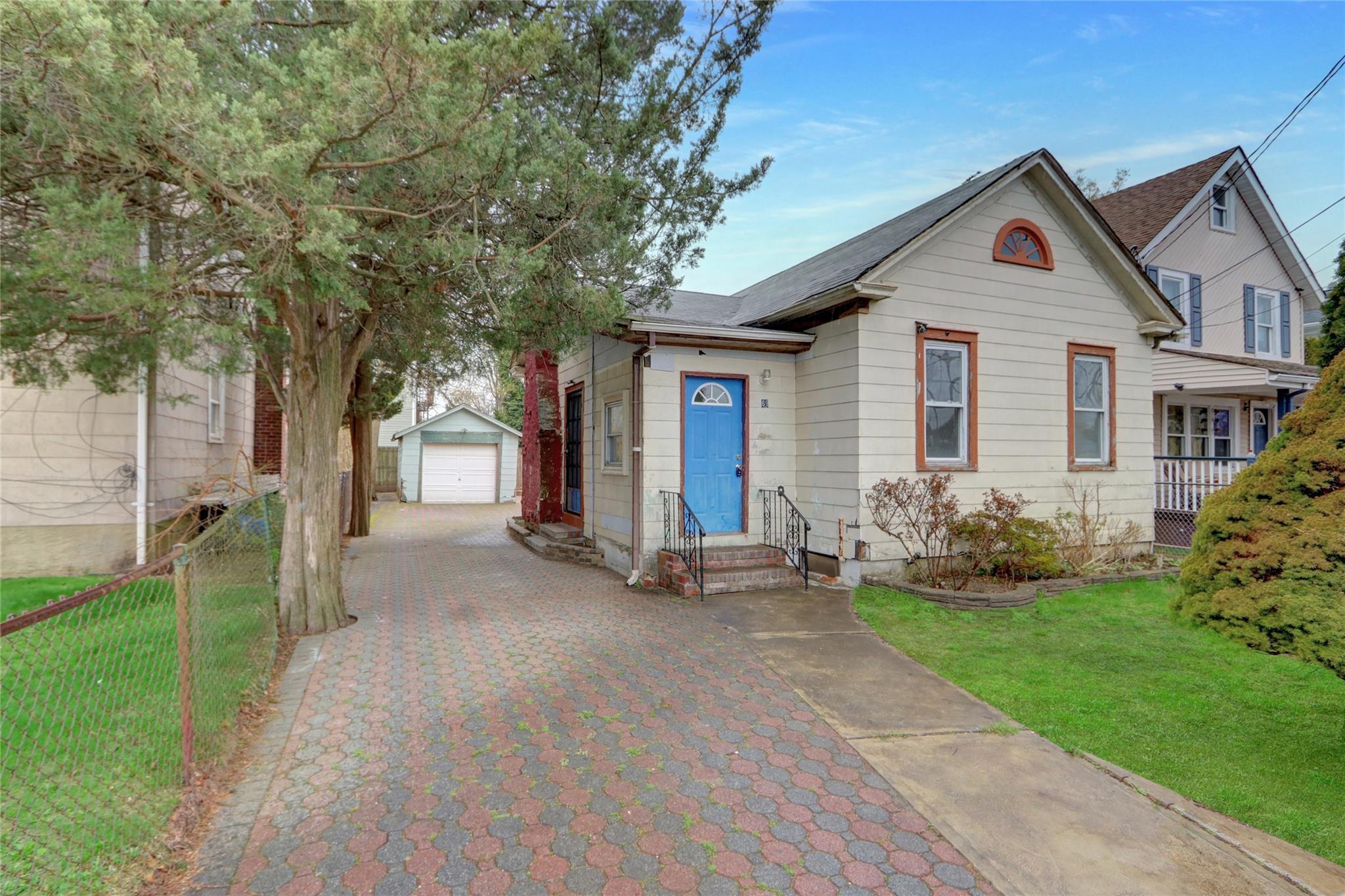 69 Hewlett Street, Hempstead, New York image 2