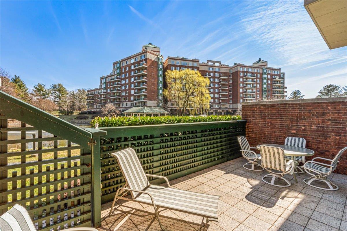111 Cherry Valley Avenue #M23, Garden City, New York image 3