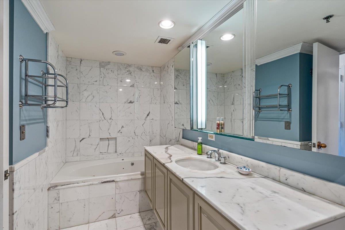 111 Cherry Valley Avenue #M23, Garden City, New York image 17