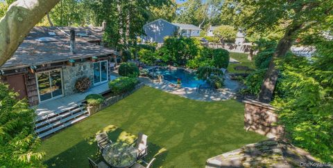 Photo of 78 Chestnut Street, Glen Cove, NY 11542 (MLS # 919225)