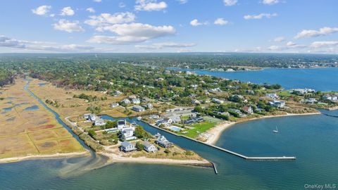 Photo of 14 Bayview Road, Remsenburg, NY 11960 (MLS # 927542)