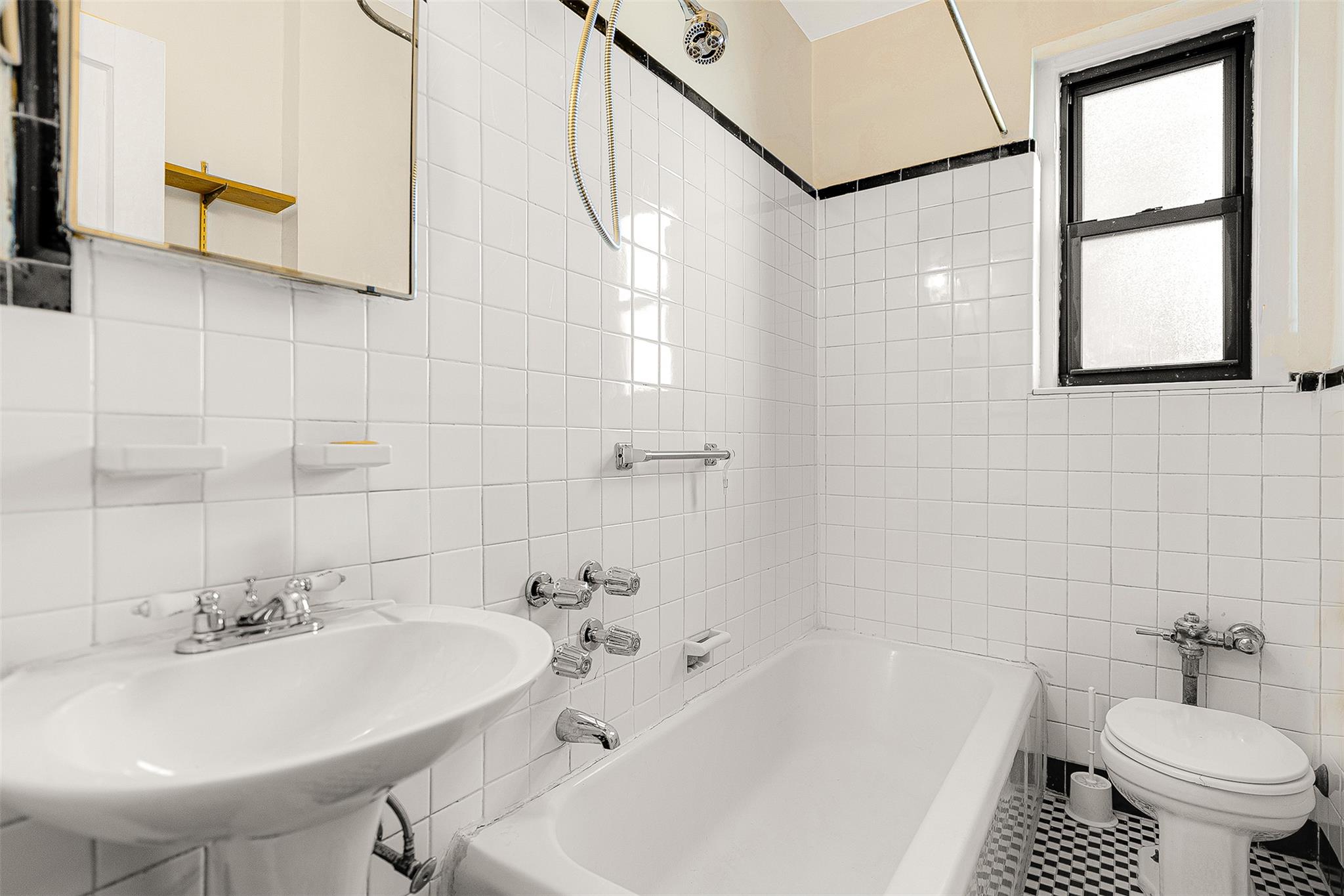 98-120 Queens Boulevard #5C, Rego Park, New York image 10
