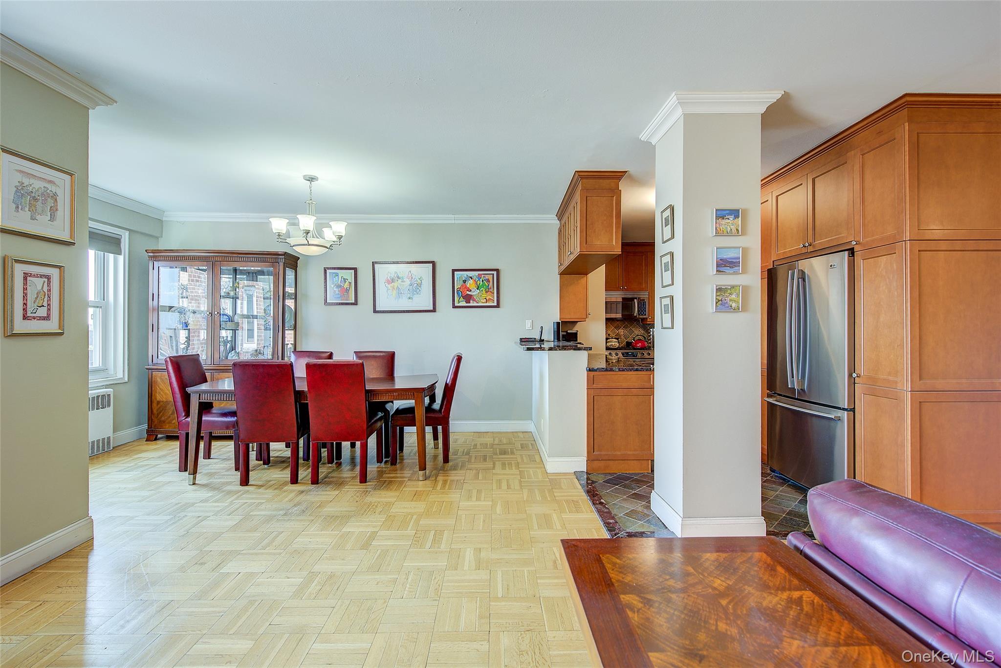 110-45 Queens Boulevard 810