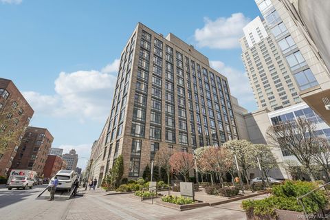 Condo For Sale - 25 City Place #4B<br/> Westchester County, White Plains, NY 10601