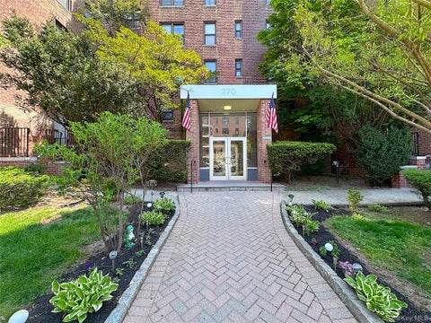 Homes For Sale - 270 N Broadway #2HI<br/> Yonkers, NY 10701