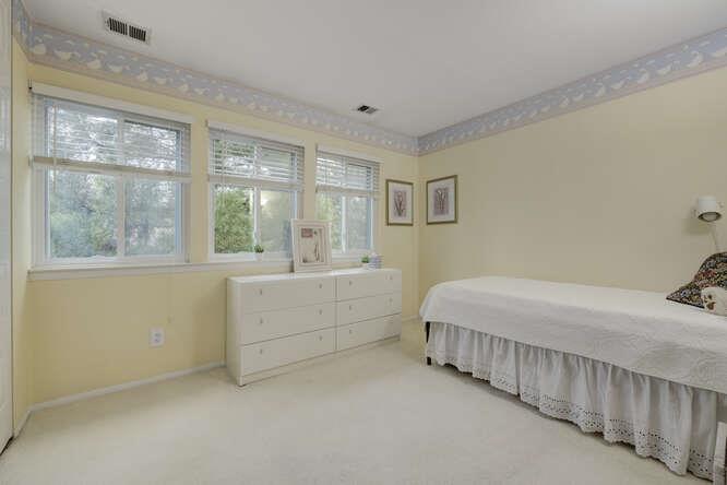 141 Southgate Drive, Massapequa Park, New York image 17
