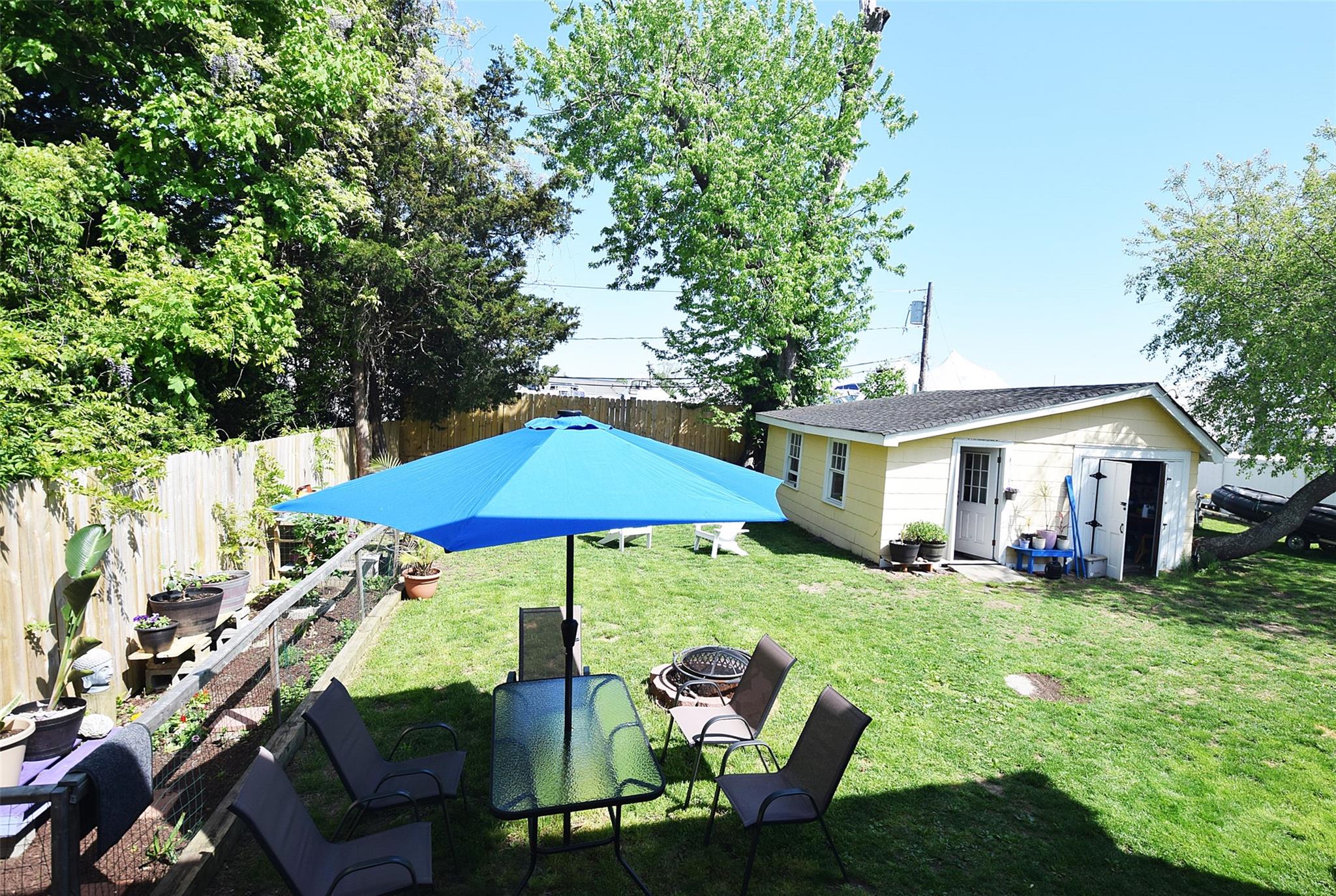 24 Brook Street, Lindenhurst, New York image 28