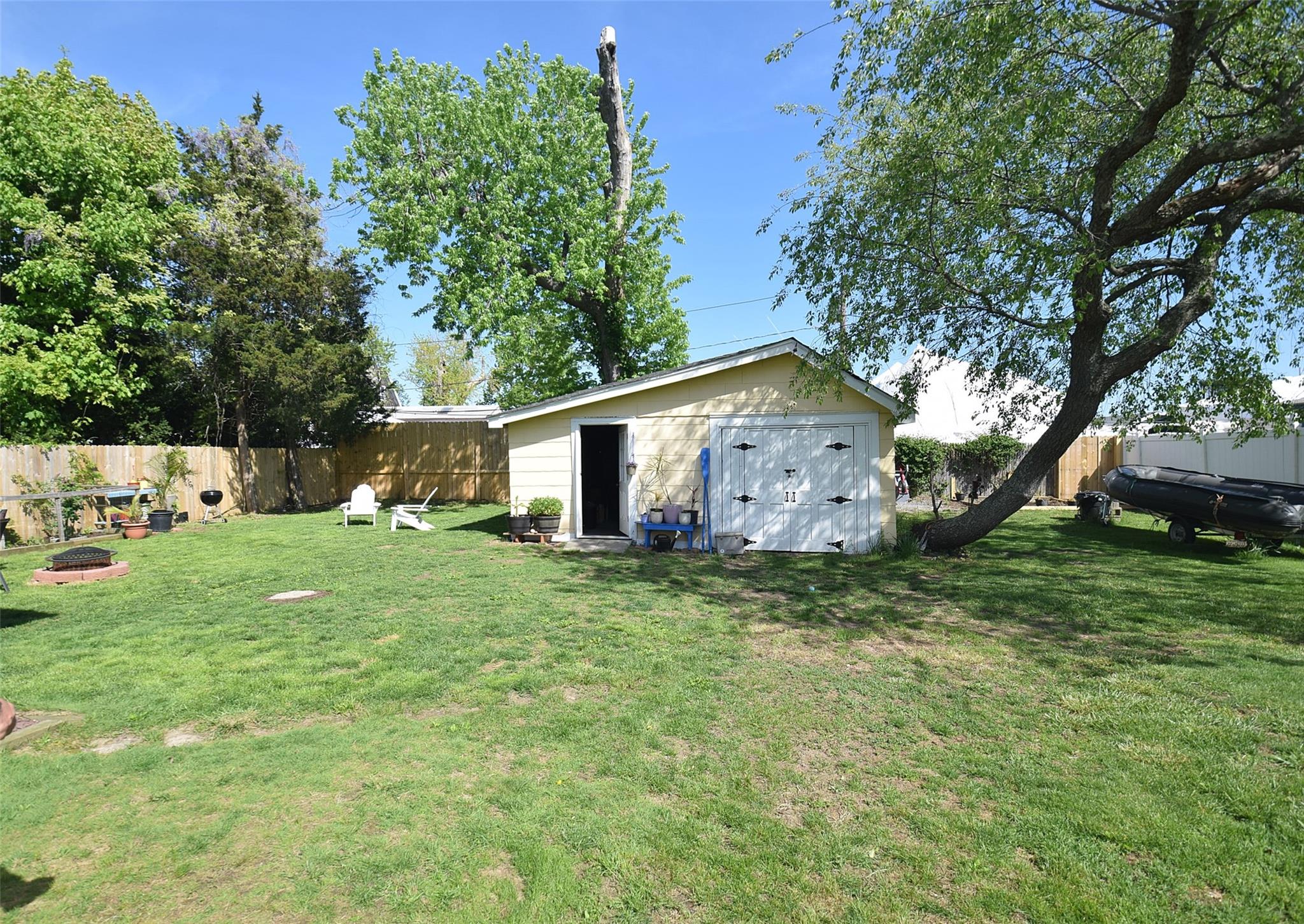 24 Brook Street, Lindenhurst, New York image 26