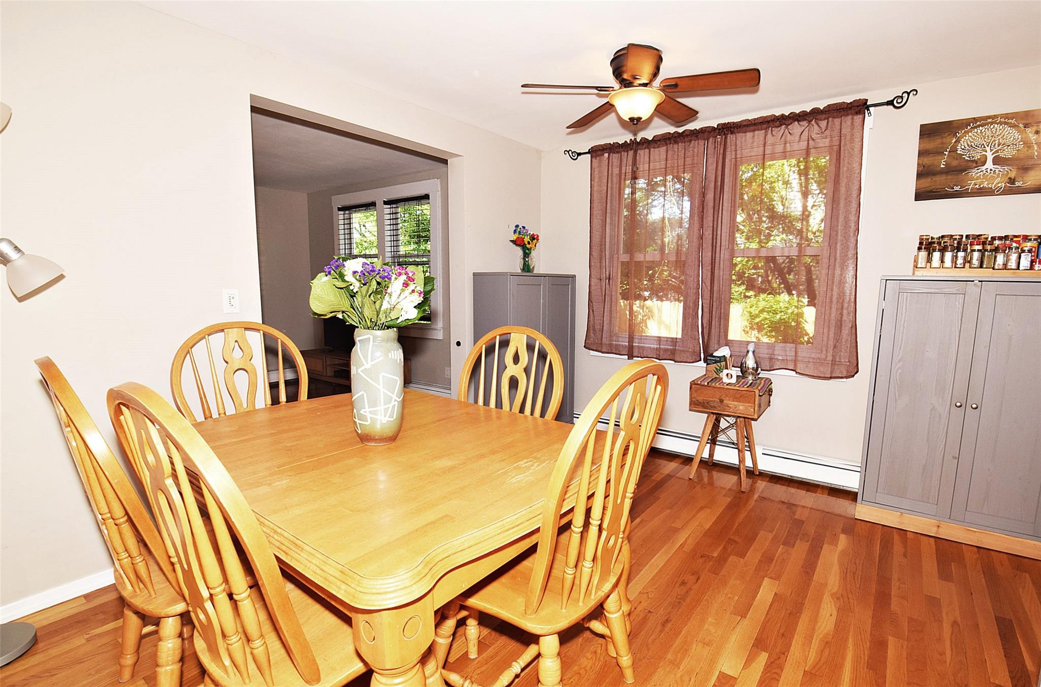 24 Brook Street, Lindenhurst, New York image 7