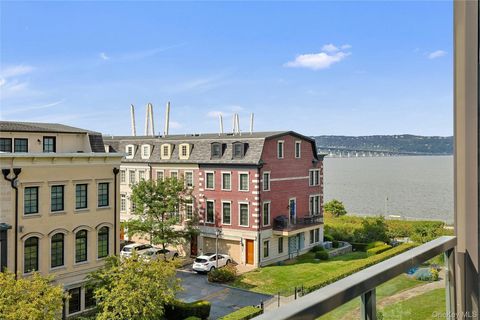 Condo For Sale - 16 Rivers Edge Drive #408<br/> Tarrytown, NY 10591