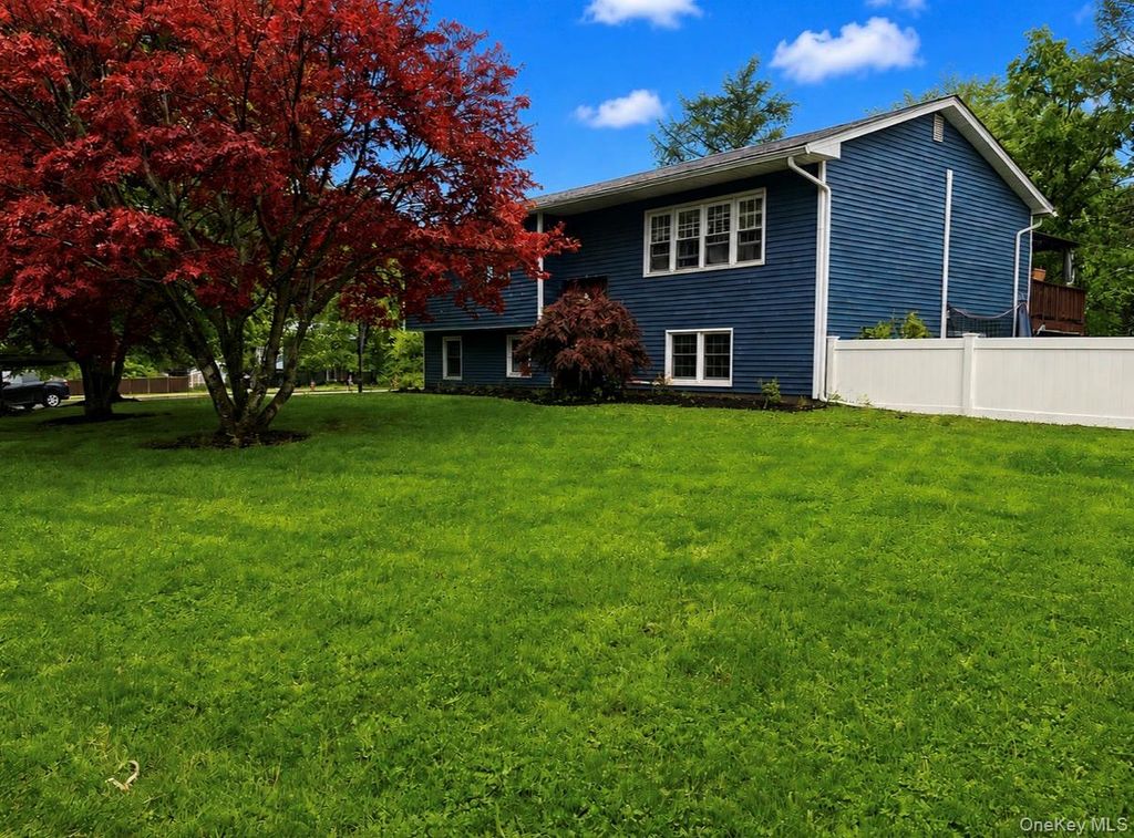 Photo of 136 Snow Bunting Court, Montgomery, NY 12549 (MLS # 997360)
