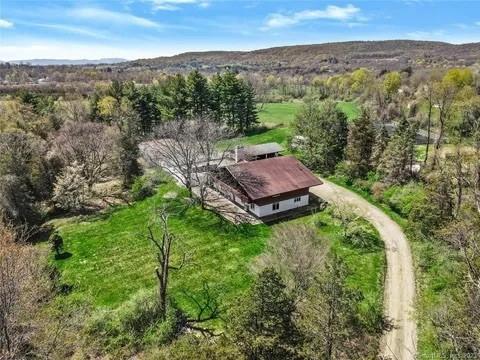 237 Hynes Road, Poughquag, New York image 1