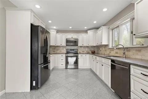 237 Hynes Road, Poughquag, New York image 15
