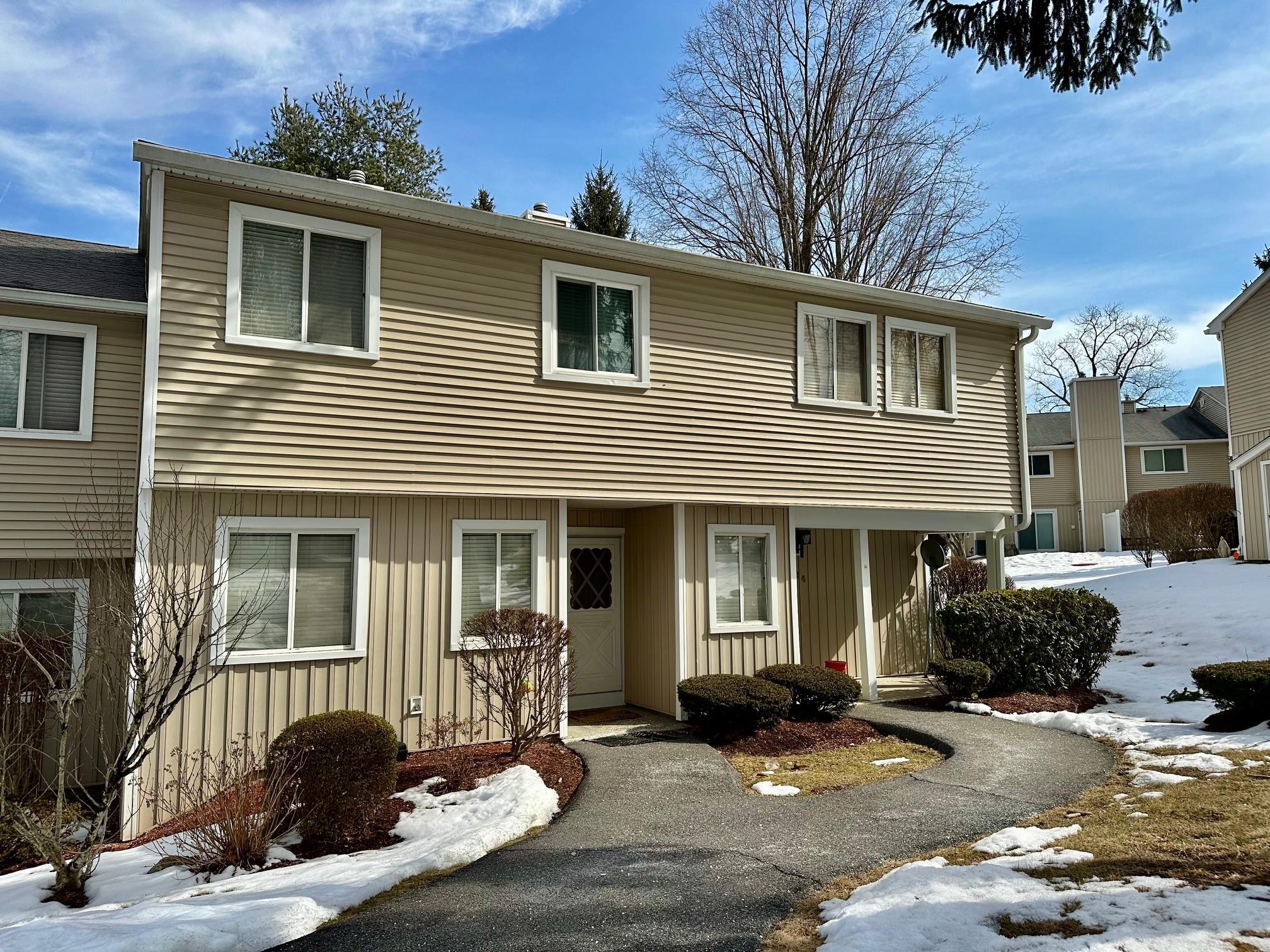 High Meadow Lane, Yorktown Heights, New York - 2 Bedrooms  
3 Bathrooms - 