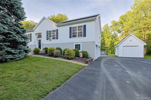 Homes For Sale - 17 Cosmo Drive<br/> Dutchess County, Hopewell Junction, NY 12533