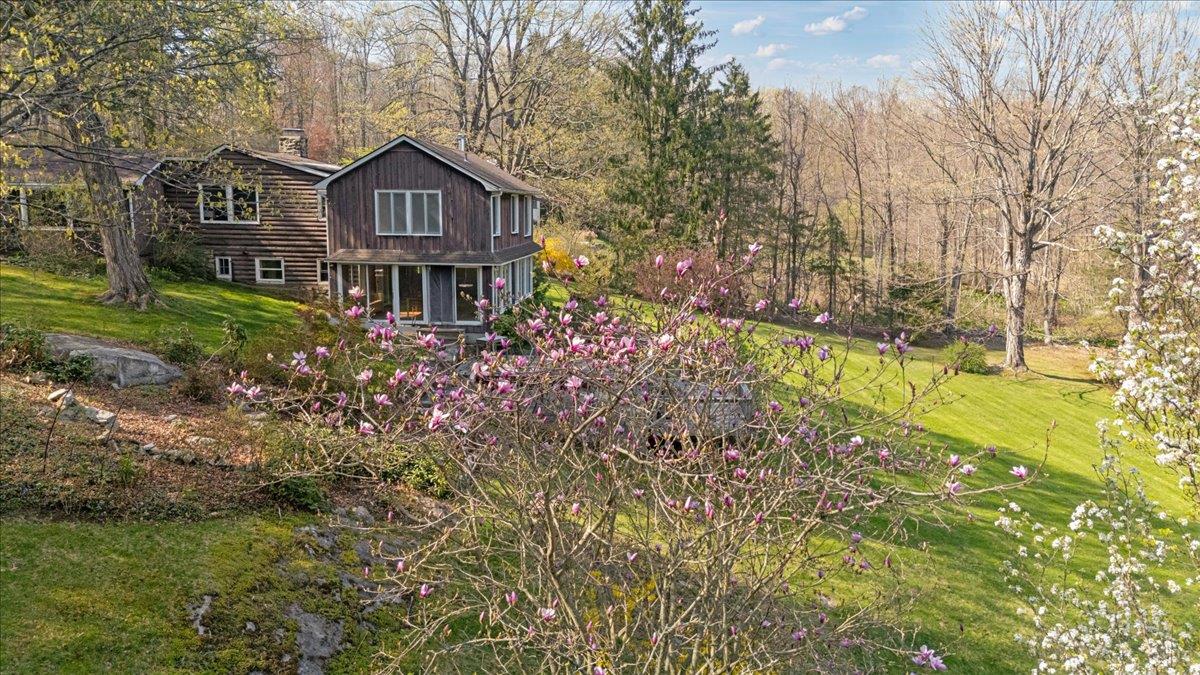 806 Gipsy Trail Road, Carmel, New York image 2