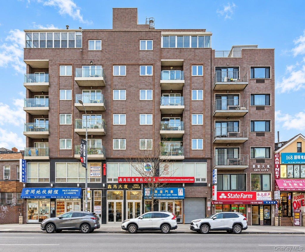 Photo of 4142 College Point Boulevard #7B, Flushing, NY 11355 (MLS # 1053357)