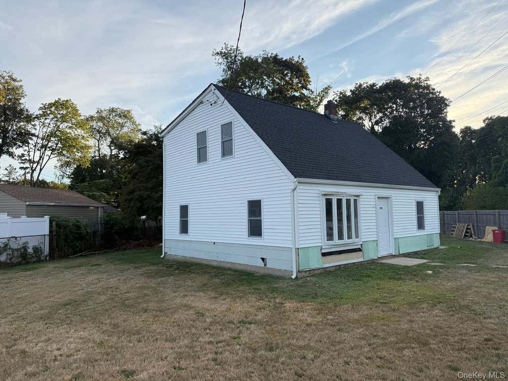 Photo of 100 Wheeler Road, Central Islip, NY 11722 (MLS # 1011377)